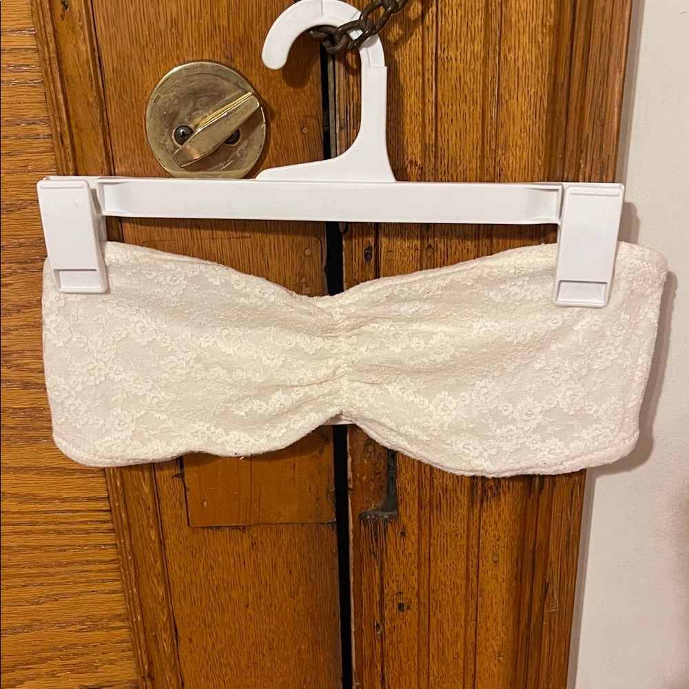 Mudd Lace Bandeau Bra in Cream
